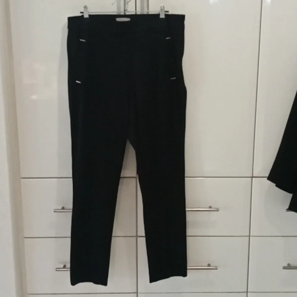 H&M Classic black pant and blazer suit, trousers size 16 , blazer size 12 - Picture 6 of 10